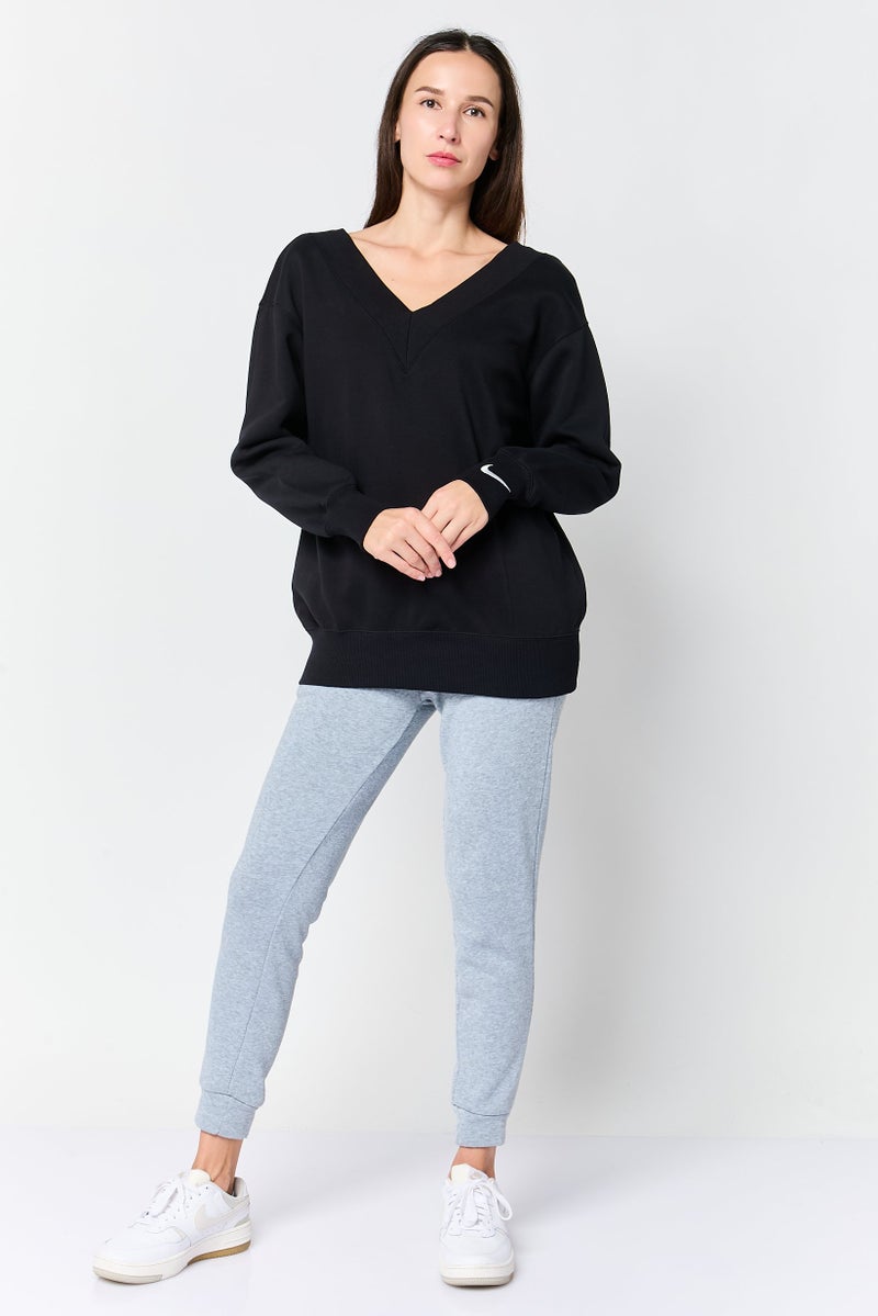 Nike Women Oversized FIt Long Sleeve Outdoor Sweatshirt, Black - Image 2